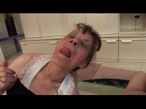❤️ Divām vecmāmiņām un vectētiņam ir sekss trijatā ❤️ Seks video pie mums ❌️