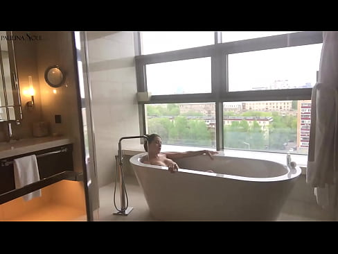 ❤️ Milzīgs skaistule kaislīgi trīc no viņas pussy vannas istabā ❤️ Seks video pie mums ❌️